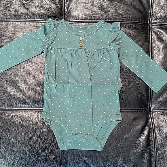 Carter's baby 4 Piece set - Picture 3 of 8